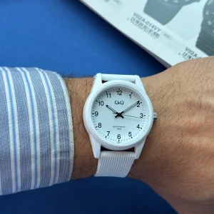 ساعت مچی مردانه Q&Q VS12 | اسپرت اقتصادی سبک