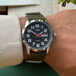 ساعت مچی مردانه Q&Q مدل A37A با بند نظامی