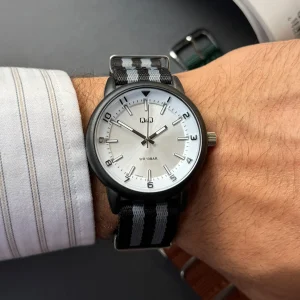 ساعت مچی Q&Q مدل VR52J با طراحی اسپرت