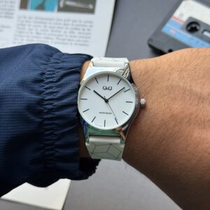 ساعت مچی مردانه کیو اند کیو مدل QC10J321Y